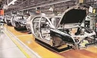 Indian Automakers halts Production amid Lockdown